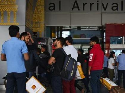 Indians Deported From US First flight of illegal immigrants from America leaves for India return home in C-17 military aircraft | Indians Deport From US: अमेरिका से अवैध प्रवासियों की पहली फ्लाइट भारत के लिए रवाना, सी-17 सैन्य विमान से वतन वापसी