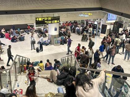 IndiGo cancels hundreds of flights for fifth day affecting air travel in several cities including Delhi and Mumbai | IndiGo Crisis: इंडिगो ने 5वें दिन की सैकड़ों उड़ानें की रद्द, दिल्ली-मुंबई समेत कई शहरों में हवाई यात्रा प्रभावित IndiGo cancels hundreds of flights for fifth day affecting air travel in several cities including Delhi and Mumbai | IndiGo Crisis: इंडिगो ने 5वें दिन की सैकड़ों उड़ानें की रद्द, दिल्ली-मुंबई समेत कई शहरों में हवाई यात्रा प्रभावित