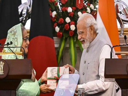 PM Narendra Modi says Bangladesh is biggest trade partner 7 MoUs inked | भारत-बांग्लादेश के बीच हुए 7 अहम समझौते, पीएम मोदी ने कहा - दोनों मुल्कों के आपसी विश्वास पर हमला करने वाली ताकतों का मिलकर सामना करेंगे
