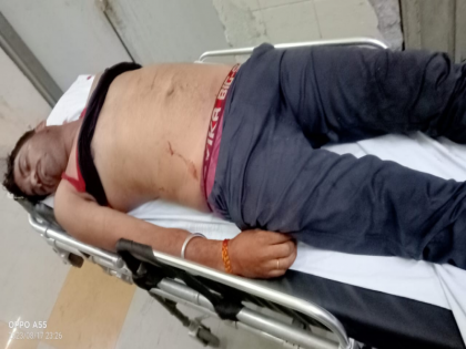 2 killed 6 injured in Indore dog walk dispute | इंदौर में कुत्ता घुमाने को लेकर विवाद में चली गोलियां, 2 की मौत, 6 घायल 2 killed 6 injured in Indore dog walk dispute | इंदौर में कुत्ता घुमाने को लेकर विवाद में चली गोलियां, 2 की मौत, 6 घायल