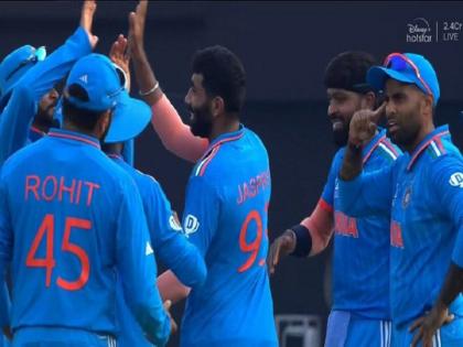 IND vs PAK World Cup 2023 Pakistan's batting collapsed in front of Indian bowlers, all out for 191 runs | IND vs PAK: भारतीय गेंदबाजों के आगे ध्वस्त हुई पाकिस्तान की बल्लेबाजी, 191 रन पर किया ढेर