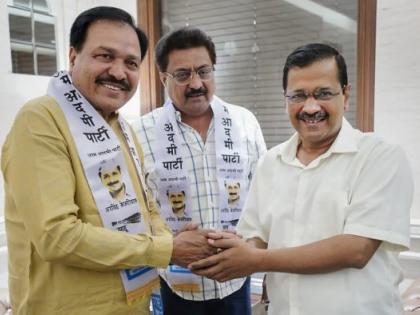 Gujarat Congress leader Indranil Rajyaguru join AAP arvind kejriwal 2012 richest MLA Assembly declared assets Rs 122 crore | गुजरात विधानसभा चुनावः कांग्रेस को बड़ा झटका, पूर्व विधायक इंद्रनील राजगुरु और वाश्रम सगतिया आप में शामिल Gujarat Congress leader Indranil Rajyaguru join AAP arvind kejriwal 2012 richest MLA Assembly declared assets Rs 122 crore | गुजरात विधानसभा चुनावः कांग्रेस को बड़ा झटका, पूर्व विधायक इंद्रनील राजगुरु और वाश्रम सगतिया आप में शामिल