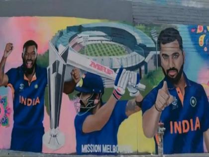 Cricket fans in Melbourne paint street mural to welcome Men in Blue ahead of high-octane IND-PAK clash in T20 WC | भारत-पाक मुकाबले से पहले क्रिकेट के रंग में रंगी मेलबर्न की गलियां, दीवारों पर बनाई गई टीम इंडिया की पेंटिंग