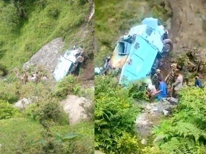 jammu kashmir CRPF vehicle falls into ditch in Udhampur 3 soldiers killed 15 injured | Udhampur Accident: जम्मू-कश्मीर में सीआरपीएफ वाहन खाई गिरा, 3 जवानों की मौत, 15 घायल