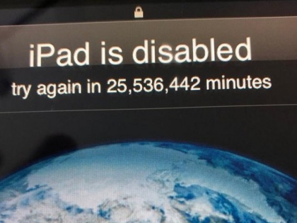 A 3 year old boy repeatedly entered the wrong password, locking his dad’s iPad until 2067 | बच्चे का गलत पासवर्ड पिता को पड़ा भारी, 48 साल के लिए लॉक हो गया आईपैड