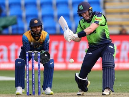 ICC T20 World Cup 2022 Corona Ireland all-rounder George Dockrell plays against Sri Lanka despite turning COVID positive scored 14 runs in 16 balls | टी20 विश्व कप पर कोरोना संकट, आयरलैंड आल राउंडर डॉकरेल कोविड पॉजिटिव होने के बावजूद मैदान पर उतरे और 16 गेंद में 14 रन बनाए