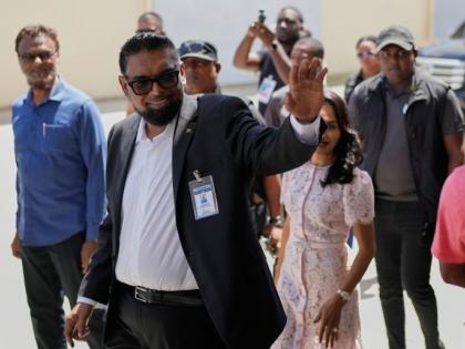 Indian-origin President Mohammed Irfaan Ali in Mini India Guyana Ali re-elected second term oil-rich blog Vivek Shukla | लघु भारत गुयाना में भारतवंशी राष्ट्रपति मोहम्मद इरफान अली Indian-origin President Mohammed Irfaan Ali in Mini India Guyana Ali re-elected second term oil-rich blog Vivek Shukla | लघु भारत गुयाना में भारतवंशी राष्ट्रपति मोहम्मद इरफान अली