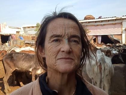 Germany's Frederick Irina Bruning received the first swami brahmanand award for cow-service | गो-सेवा के लिए जर्मनी की फ्रेडरिक इरीना ब्रूनिंग को मिला पहला स्वामी ब्रह्मानंद पुरस्कार