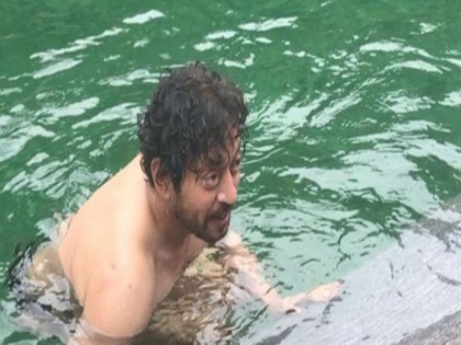Irrfan Khan son Babil shares actor video of jumping into freezing water viral video | VIDEO: ठंडे पानी के तालाब में नहाते हुए इरफान खान का पुराना वीडियो वायरल, बेटे बाबिल ने किया शेयर