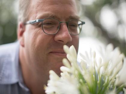 Is your sense of smell getting weaker May be a sign of serious diseases Research | क्या आपकी सूंघने की क्षमता हो रही है कमजोर? हो सकता है गंभीर बीमारियों का संकेत, शोध में हुआ खुलासा