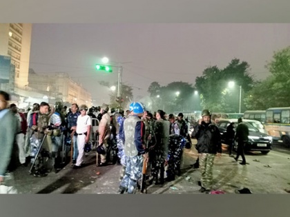 Kolkata Police lathicharge on ISF protesters many injured 100 including MLA arrested | कोलकाता में ISF प्रदर्शनकारियों और पुलिस के बीच झड़प, पथराव- लाठीचार्ज में कई घायल, विधायक सहित 100 लोग गिरफ्तार
