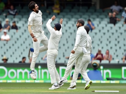 Ishant Sharma becomes third Indian pacer after Kapil Dev, Zaheer to take 50 wickets vs Australia | Ind vs AUS: इशांत शर्मा ने ऐडिलेड टेस्ट में किया कमाल, बने ये खास कारनामा करने वाले तीसरे भारतीय पेसर