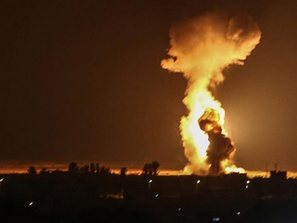 Israeli military carried out overnight attacks Hamas targets iGaza Strip incendiary balloons launched Palestinian enclave | इजराइल ने फिलिस्तीनी से विस्फोटक भरे गुब्बारे छोड़े जाने पर की कार्रवाई, गाजा पट्टी के चरमपंथी संगठन हमास के ठिकानों पर हवाई हमले