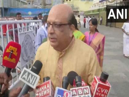 Video Chandrayaan-3 team reached Tirupati Venkatachalapati temple before launch ISRO said this | वीडियोः प्रक्षेपण से पहले चंद्रयान-3 की टीम पहुंची तिरुपति वेंकटचलपति मंदिर, इसरो ने कही ये बात