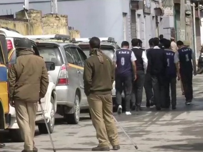 J&K: former minister and Peoples Conference leader Imran Raza Ansari faces IT raids in Srinagar | जम्मू-कश्मीर: पूर्व मंत्री इमरान रजा अंसारी के ठिकानों पर आयकर विभाग का छापा