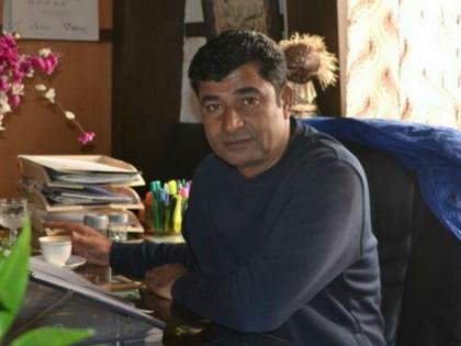 Jammu-Kashmir: BJP leader Anwar Khan attacked by terrorists at Khanmoh in Pulwama district | जम्मू-कश्मीर :पुलवामा में बीजेपी नेता अनवर खान पर आतंकी हमला, एक पुलिसकर्मी घायल Jammu-Kashmir: BJP leader Anwar Khan attacked by terrorists at Khanmoh in Pulwama district | जम्मू-कश्मीर :पुलवामा में बीजेपी नेता अनवर खान पर आतंकी हमला, एक पुलिसकर्मी घायल