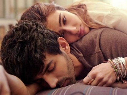 love aaj kal trailer of imtiaz ali starring kartik aaryan and sara ali khan | Love Aaj Kal Trailer: एक दूसरे के इश्क में चूर नजर आए सारा-कार्तिक, रोमांस से भरा है लव आज कल 2 का ट्रेलर