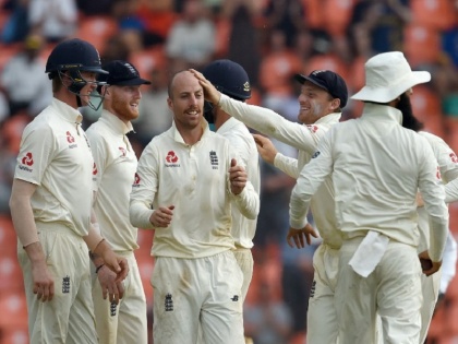 england beat sri lanka in 2nd test pallekele by 57 runs as jack leach takes 5 wickets | SL Vs ENG: लीच की बदौलत इंग्लैंड ने किया बड़ा कमाल, 17 साल बाद श्रीलंका में जीती टेस्ट सीरीज