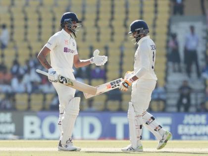 IND vs AUS Test Ravindra Jadeja 5 wickets 170 runs 66 notout runs 9 fours axar patel 102 balls 52 notout runs Added 81 runs 8th wicket  | IND vs AUS Test: पहले 5 विकेट और फिर कंगारू बॉलर पर टूट पड़े जडेजा, 66 रन पर नाबाद, अक्षर के साथ 8वें विकेट के लिए जोड़ चुके हैं 81 रन