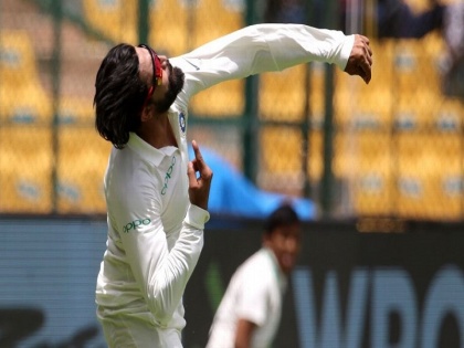 India vs Australia: Ravindra Jadeja is not fully fit, reveals coach Ravi Shastri | IND vs AUS: रवींद्र जडेजा को लेकर रवि शास्त्री का 'चौंकाने' वाला खुलासा, तीसरे टेस्ट को लेकर बढ़ी टीम इंडिया की टेंशन