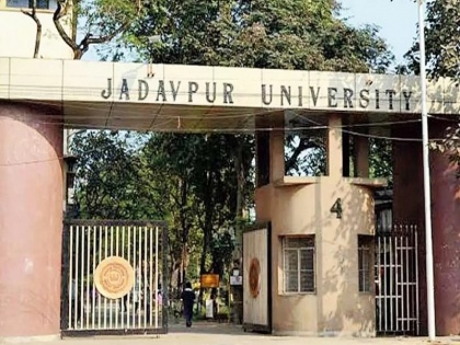 Bengal: Suspected people in army uniform enter Jadavpur University campus, police registers FIR | बंगाल: जादवपुर यूनिवर्सिटी के परिसर में घुसे सेना की वर्दी में संदिग्ध लोग, पुलिस ने दर्ज की एफआईआर