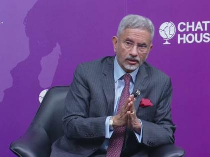 EAM S Jaishankar said India seeks Rupee global reach but no plan to replace US dollar | 'वैश्विक बाजार में बढ़त बनाना चाहता है रुपया लेकिन डॉलर से मुकाबला नहीं', जानिए विदेश मंत्री जयशंकर ने क्यों कही ये बात