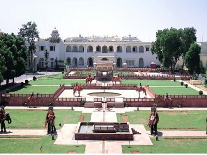 NCLT restores Jai Mahal Hotel ownership to Gayatri Devis grandchildren | जयपुरः महारानी रहीं गायत्री देवी के पोते-पोती को वापस मिला जय महल होटल का मालिकाना हक