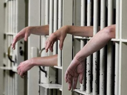 Undertrial lodged in Bahraich jail tests positive for coronavirus, barrack sealed | बहराइच: विचाराधीन कैदी में कोरोना वायरस संक्रमण की पुष्टि, 150 कैदियों वाली पूरी बैरक को किया गया सील
