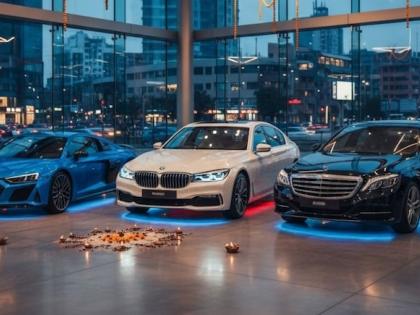 Jain community worth whopping Rs 21 crore driving home 186 high-end luxury cars BMW, Audi, and Mercedes 65,000 members from across India | कमाल और शानदार, 21 करोड़ रुपये की छूट, 186 लक्जरी कारें घर लाकर महाबचत, बीएमडब्ल्यू, ऑडी और मर्सिडीज खरीदीं