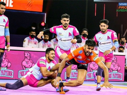 Pro Kabaddi PKL 2022 Arjun Deshwal's Super 10 helps Jaipur Pink Panthers defeat U Mumba 44-28 | Pro Kabaddi PKL 2022: जयपुर पिंक पैंथर्स ने किया कमाल, टॉप-6 में पहुंचे, यू मुंबा को 44-28 से पराजित किया