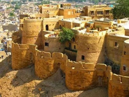 Rajasthan jaipur UNESCO can put Jaisalmer's sonar fort in Danger zone | जैसलमेर के सोनार दुर्ग को डेंजर जोन में डाल सकता है यूनेस्को
