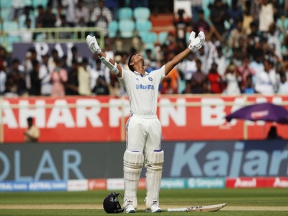 WATCH: In the second test against England, Yashasvi Jaiswal scored the second century of his test career by hitting a six | WATCH: इंग्लैंड के खिलाफ दूसरे टेस्ट में यशस्वी जायसवाल ने छक्का जड़कर अपने टेस्ट करियर का लगाया दूसरा शतक