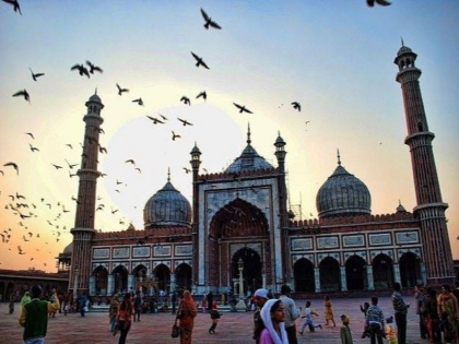 top 7 mosque of all over the world | दुनिया की 7 सबसे बड़ी मस्जिदों में देश की मस्जिद शामिल, एक साथ हजारों लोग कर सकते हैं नमाज अदा