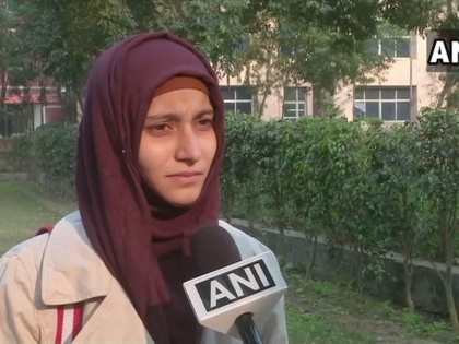 Umayya Khan, a student appearing for UGC NET who was not allowed to wear hijab for the exam: | हिजाब पहनने की वजह से छात्रा को नहीं देने दी गई यूजीसी-नेट की परीक्षा, ट्वीट कर जताया गुस्सा