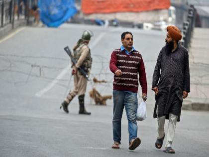 Government defends telecom curb in Jammu Kashmir says not a single bullet fired | जम्मू-कश्मीर: मोबाइल सेवाओं पर प्रतिबंध का सरकार ने किया बचाव, कहा- इन दिनों में एक भी गोली नहीं चली Government defends telecom curb in Jammu Kashmir says not a single bullet fired | जम्मू-कश्मीर: मोबाइल सेवाओं पर प्रतिबंध का सरकार ने किया बचाव, कहा- इन दिनों में एक भी गोली नहीं चली