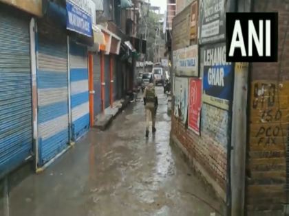 After Shopian terrorists shot two outer laborers in Anantnag jammu kashmir | जम्मू-कश्मीरः शोपियां के बाद अनंतनाग में दो बाहरी मजदूरों को आतंकवादियों ने मारी गोली After Shopian terrorists shot two outer laborers in Anantnag jammu kashmir | जम्मू-कश्मीरः शोपियां के बाद अनंतनाग में दो बाहरी मजदूरों को आतंकवादियों ने मारी गोली