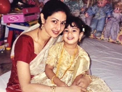 Janhvi Kapoor share Sridevi old photo and wish her mothers day | श्रीदेवी की इस पुरानी तस्वीर को शेयर कर जाह्नवी कपूर ने किया Mother's Day विश, हर मां के लिए लिखी ये बात