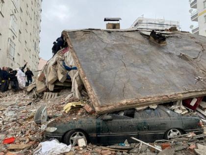 Turkey-Syria earthquake Death toll crosses 24,000 teen pulled out alive from debris | तुर्की-सीरिया भूकंपः 24,000 के पार पहुंची मृतकों की संख्या, पेशाब पीकर मलबे में जिंदा रहे किशोर को निकाला गया बाहर