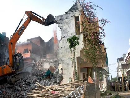 SC was told complaint led to Javed Mohmmad house demolition identity of complainants unclear | प्रयागराज हिंसा: अस्पष्ट है शिकायतकर्ताओं की पहचान, शिकायत के कारण ध्वस्त किया गया था जावेद पंप का घर, रिपोर्ट में खुलासा