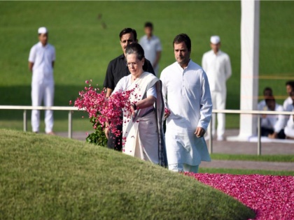Jawaharlal Nehru death anniversary: rahul gandhi, sonia gandhi narendra modi pay tribute | पुण्यतिथिः सोनिया गांधी, राहुल गांधी और पीएम मोदी समेत इन दिग्गजों ने दी जवाहरलाल नेहरू को श्रद्धांजलि 