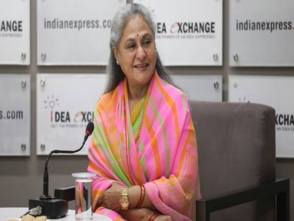 sp MP Jaya Bachchan Bengal campaign Mamata Banerjee A Single Woman Fighting Alone | बंगाल विधानसभा चुनावः सपा सांसद जया बच्चन ने कहा-ममता सभी अत्याचारों के खिलाफ ‘अकेले’ लड़ रही हैं