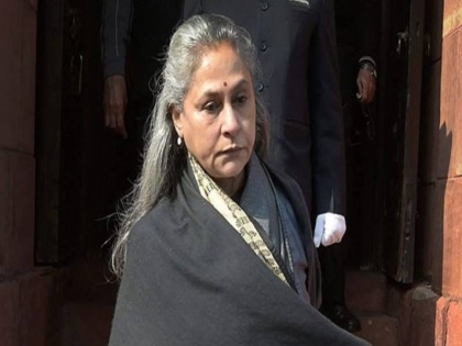 Jaya Bachchan files complaint against loud biker | जया बच्चन ने एक बाइकर के खिलाफ पुलिस में दर्ज कराई शिकायत, बंगले के बाहर तेज आवाज से कर रहा था परेशान