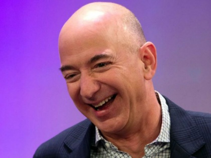Amazon founder Jeff Bezos loses over $670 million in a day as stock declines after layoff announcement | Jeff Bezos: अमेजॉन के संस्थापक जेफ बेजोस को हुआ भारी नुकसान, एक दिन में 670 मिलियन डॉलर की लगी चपत