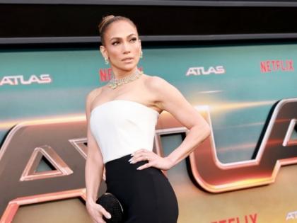 Jennifer Lopez Says AI Has Been ‘Really Scary’ Ads Are ‘Selling Skincare I Know Nothing About’ Using My Face Covered in ‘Wrinkles’ | Jennifer Lopez Says AI: एआई 'खौफनाक', जेनिफर लोपेज ने कहा- बेहद डरावना, कई समस्या से अवगत कराया