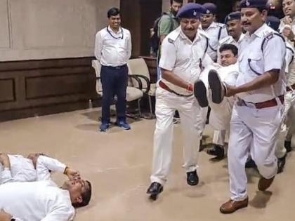 Jharkhand Assembly live update Take Koel River sand Rs 1000 Swarnrekha river sand for Rs 100 per kg bumper discount BJP MLAs create ruckus | Jharkhand Assembly live update: 1000 रुपये कोयल नदी और 100 रुपये किलो स्वर्णरेखा नदी का बालू, बंपर छूट के साथ ले लो!, विधानसभा में भाजपा विधायकों का हंगामा