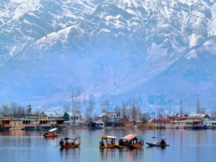 Kashmir: Rs 1600 crore spent on Dal Lake in 21 years, situation remains the same | कश्मीर: डल झील पर 21 साल में खर्च हुए 1600 करोड़ रुपये , स्थिति जस की तस Kashmir: Rs 1600 crore spent on Dal Lake in 21 years, situation remains the same | कश्मीर: डल झील पर 21 साल में खर्च हुए 1600 करोड़ रुपये , स्थिति जस की तस