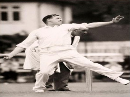 Jim Laker became first bowler to take 10 wickets in a test innings on 31st July 1956 | जिम लेकर ने एक टेस्ट पारी में 10 विकेट समेत मैच में झटके थे 19 विकेट, 63 साल बाद भी नहीं टूटा अनोखा रिकॉर्ड