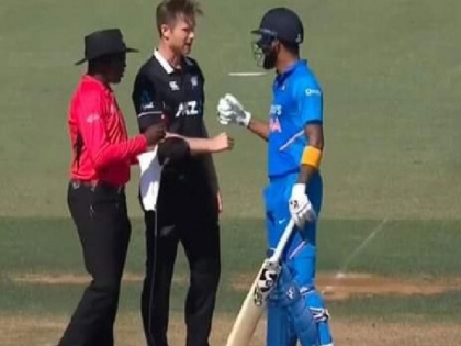 Rock, paper, scissors instead of Super Over? ICC's suggestion over Jimmy Neesham, KL Rahul online banter is hilarious | न्यूजीलैंड क्रिकेटर ने केएल राहुल के साथ फोटो शेयर कर लिखा- पेपर, सिजर, रॉक, ICC ने किया फनी कमेंट