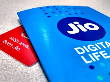 Reliance Jio Now Brings 4 JioPhone Prepaid Plans, Rs. 75, Rs. 125, Rs. 155 'All-in-One' Prepaid Plans vs Jio Rs. 49, Rs. 99, Rs. 153: which plan best for you compair, latest Technology news in Hindi | Jio Phone के नए और पुराने प्रीपेड प्लान्स में क्या है अंतर, कौन सा है आपके लिए बेस्ट: जानें पूरी डीटेल