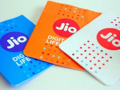 Reliance Jio add 8.26 million new user in June, Vodafone Idea and Airtel continue to lose users: Trai, Latest Technology news Today | Jio निकला फिर सबसे आगे, इस मामले में Airtel, Vodafone को छोड़ा पीछे
